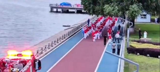 评论：暴走团拦停应急车背后是 法不责众 的集体越界